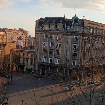 Central Town Piata Rosetti The Biggest
